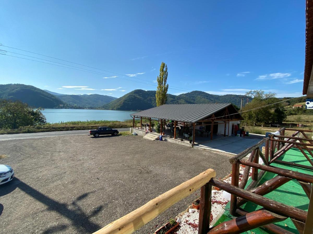 Clisura Dunarii - Pensiunea Casa Creta Liborajdea Екстер'єр фото